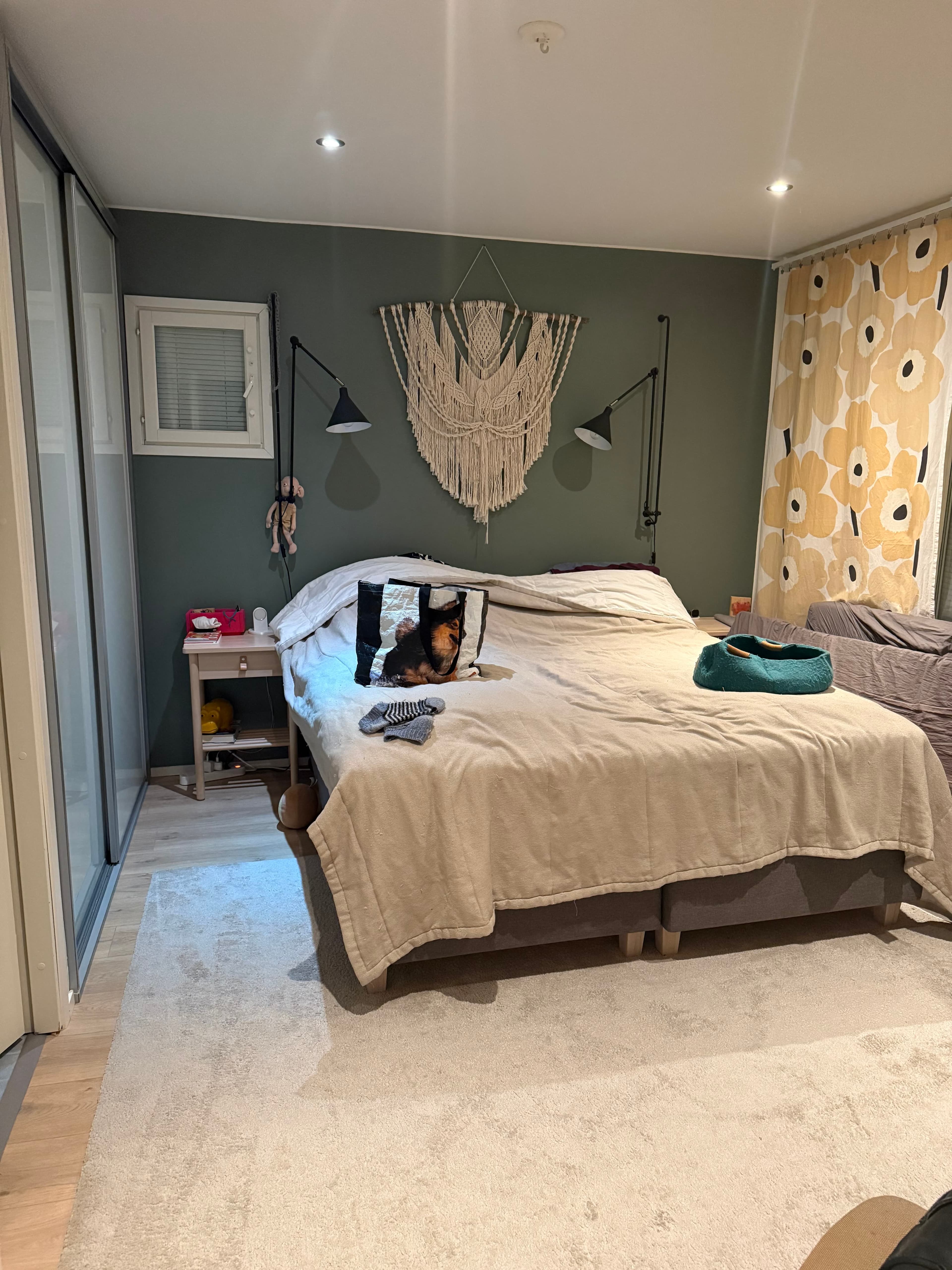 Sisustussuunnittelu verkossa - lataa kuva huoneesta